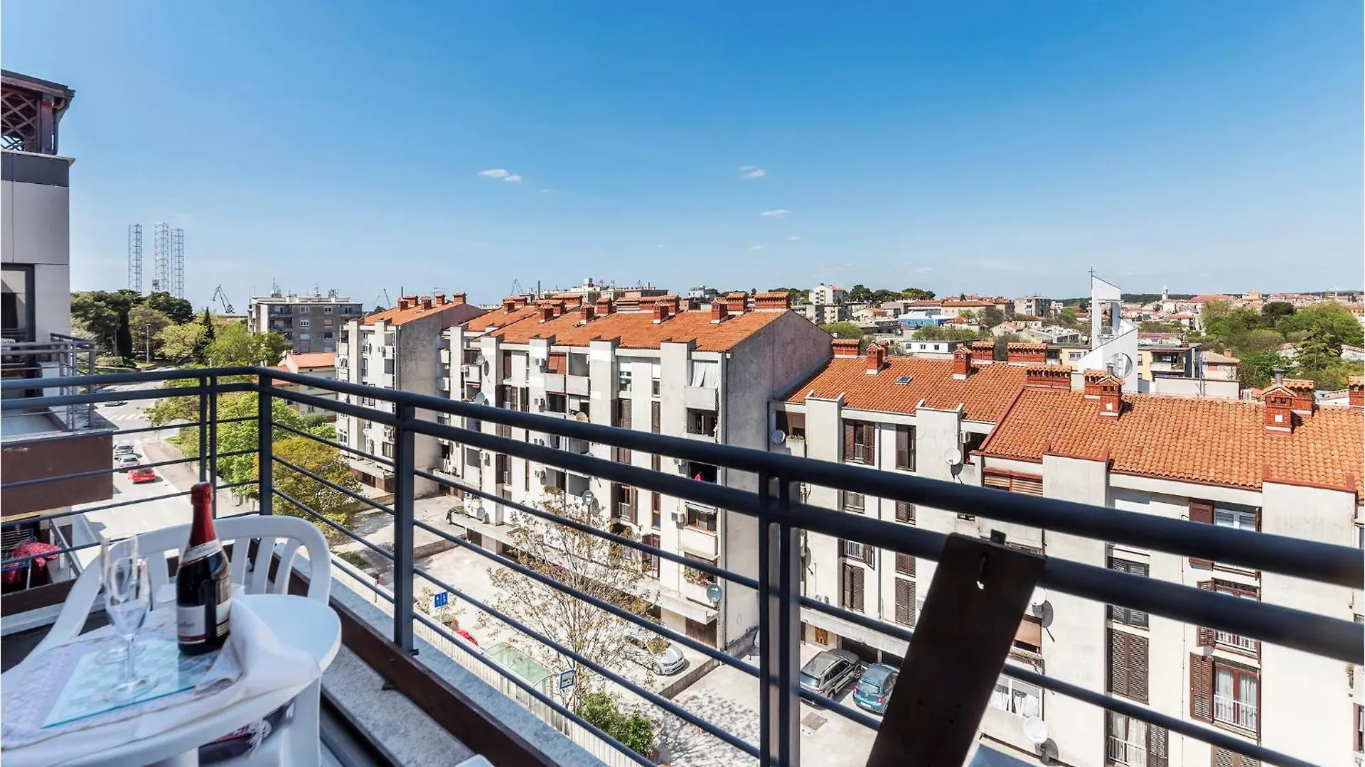 1 Bedroom Beautiful Apartment In Pula
