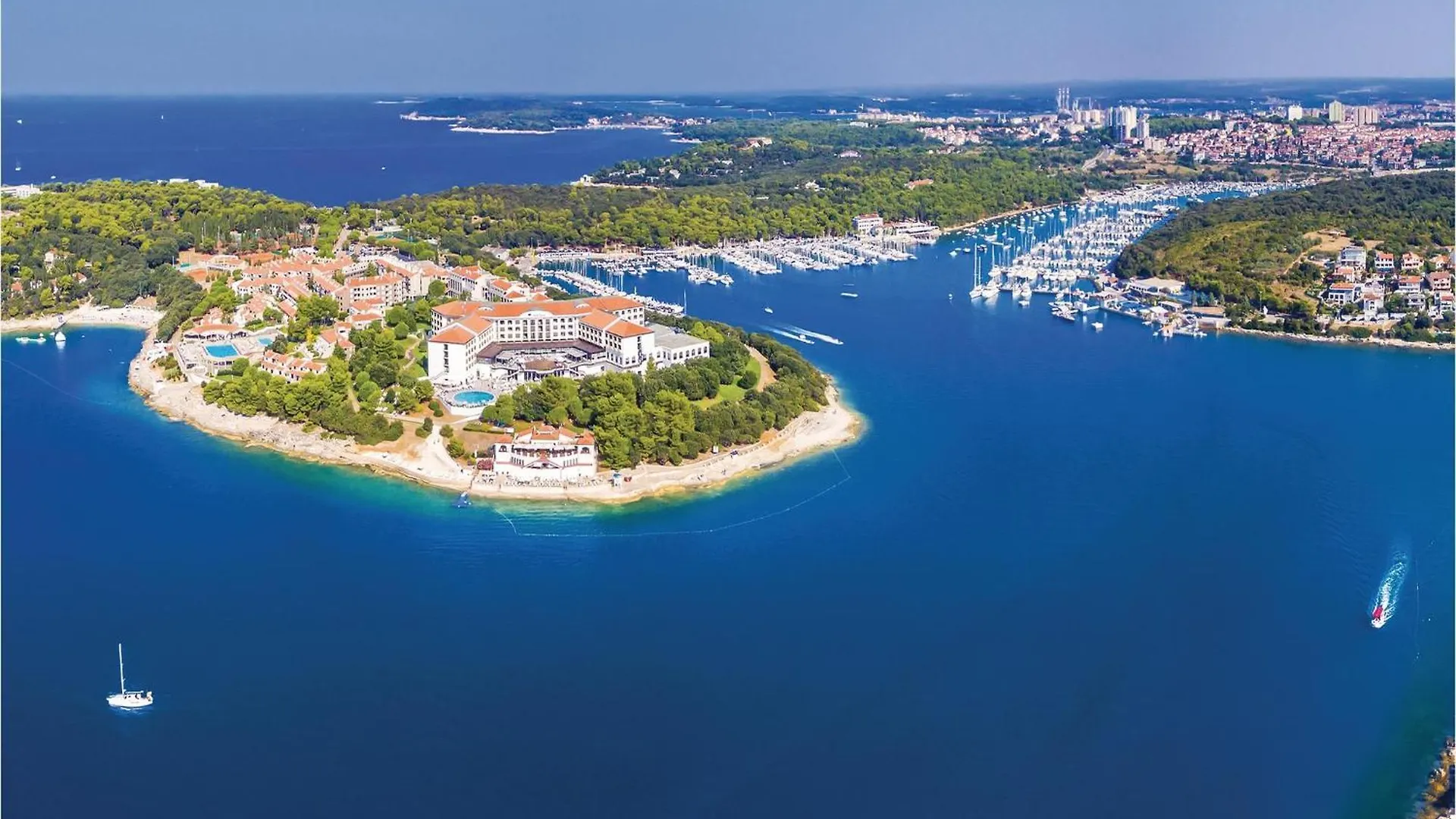 1 Bedroom Beautiful Apartment In Pula